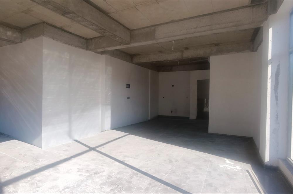 C21 LOFT'TAN YENİŞAFAK'TA AKÇA CADDESİ ÜZERİNDE KİRALIK İŞYERİ