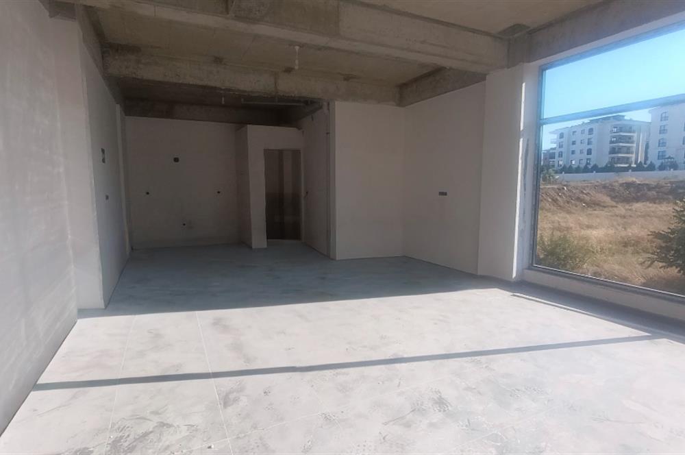 C21 LOFT'TAN YENİŞAFAK'TA AKÇA CADDESİ ÜZERİNDE KİRALIK İŞYERİ