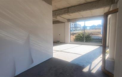 C21 LOFT'TAN YENİŞAFAK'TA AKÇA CADDESİ ÜZERİNDE KİRALIK İŞYERİ