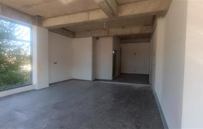 C21 LOFT'TAN YENİŞAFAK'TA AKÇA CADDESİ ÜZERİNDE KİRALIK İŞYERİ