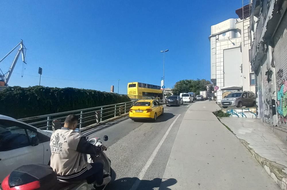 KARAKÖY HALİÇ METRO YAKINI, 5 KATLI KİRALIK TİCARİ BİNA