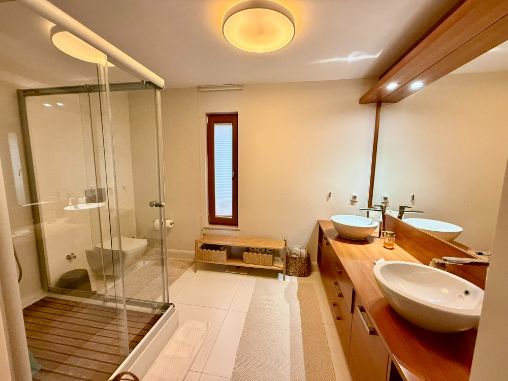 Sarıyer Satılık Villa Marenegro Denize Sıfır 8+2 KDV Avantajlı