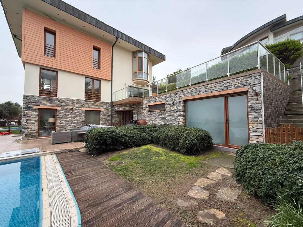 Sarıyer Satılık Villa Marenegro Denize Sıfır 8+2 KDV Avantajlı