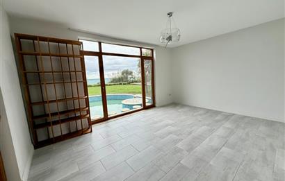 Sarıyer Satılık Villa Marenegro Denize Sıfır 8+2 KDV Avantajlı