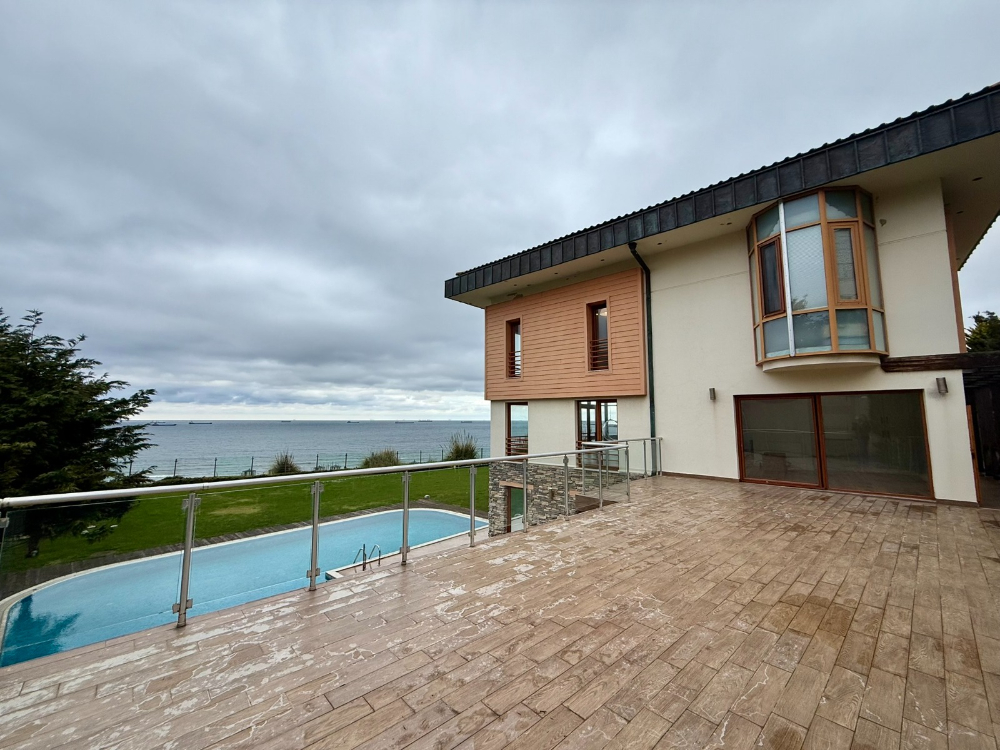 Sarıyer Satılık Villa Marenegro Denize Sıfır 8+2 KDV Avantajlı