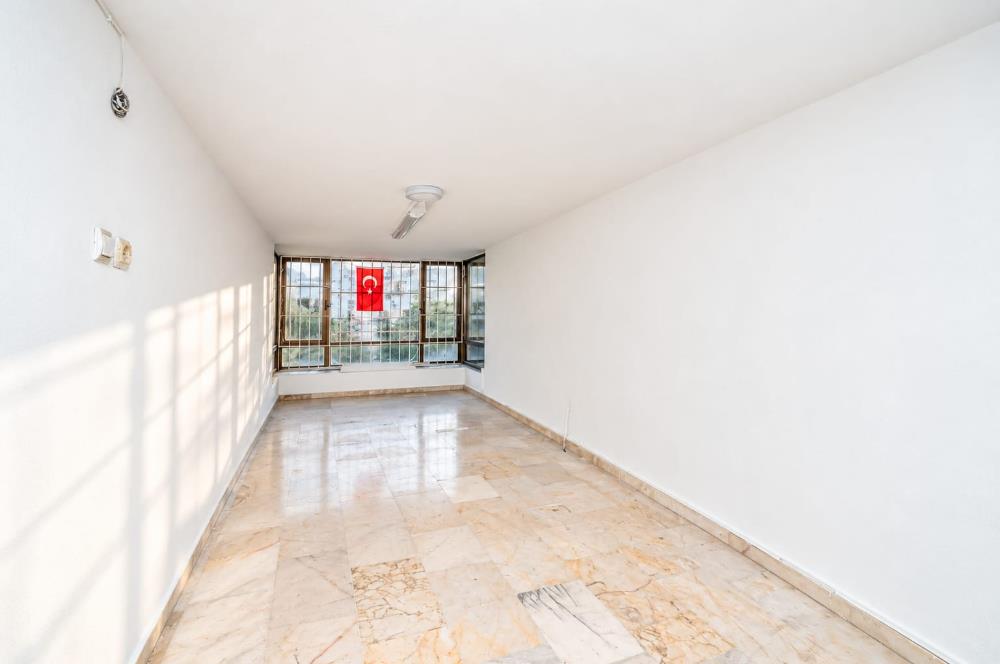 ÜSKÜDAR BULGURLUDA CADDE ÜSTÜ GENİŞ BOŞ KİRALIK DEPO