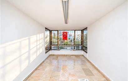 ÜSKÜDAR BULGURLUDA CADDE ÜSTÜ GENİŞ BOŞ KİRALIK DEPO