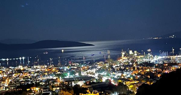 Bodrum-Yokuşbaşı kale manzaralı tripleks satılık villa - 38073