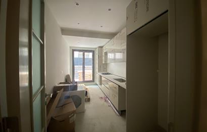 ÇEKMEKÖY ORMANZARA SİTESİN'DE SATILIK 2+1 DAİRE