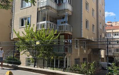 ACIBADEM’DE,SİTE İÇİNDE SIFIR TADİLATLI 3+1 ARA KAT DAİRE