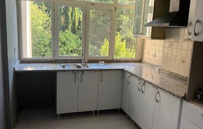 ACIBADEM’DE,SİTE İÇİNDE SIFIR TADİLATLI 3+1 ARA KAT DAİRE
