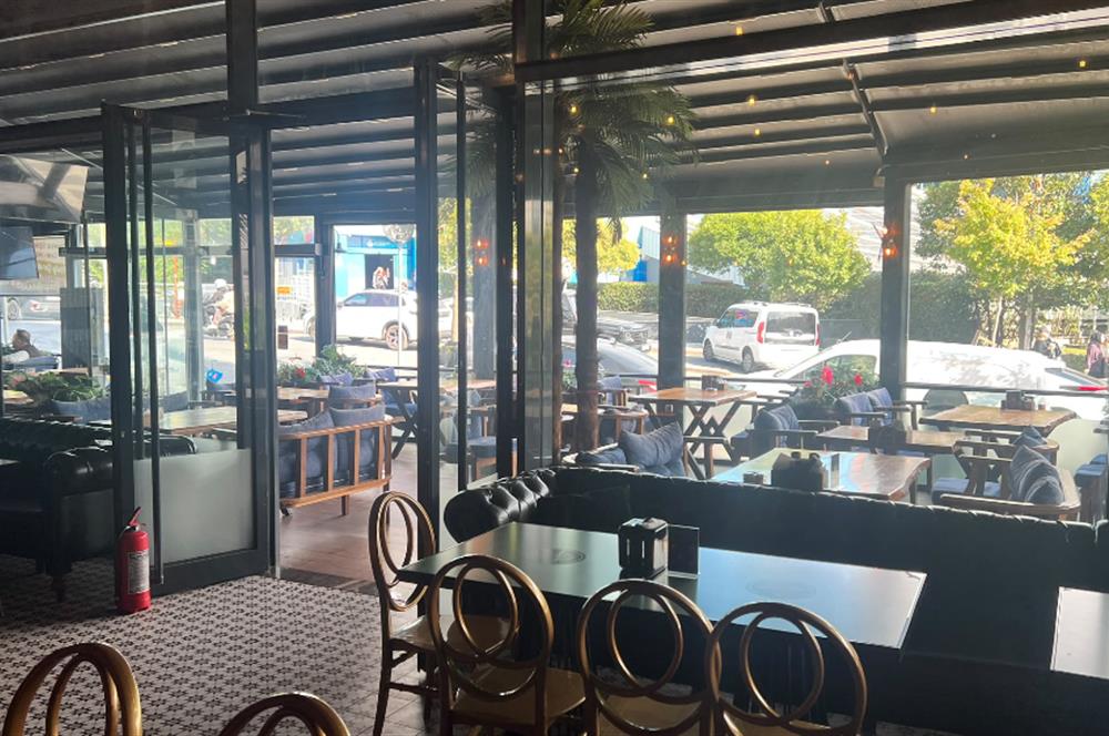 Ümraniye'de Devren Satılık 450m² Cafe, Restoran ve Oyun Salonu
