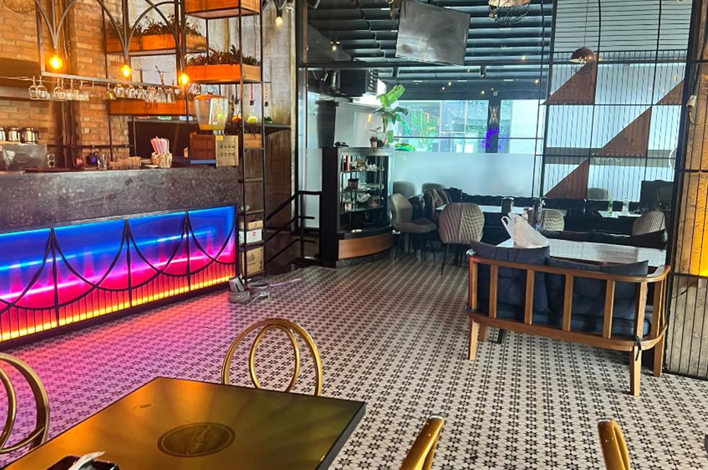 Ümraniye'de Devren Satılık 450m² Cafe, Restoran ve Oyun Salonu