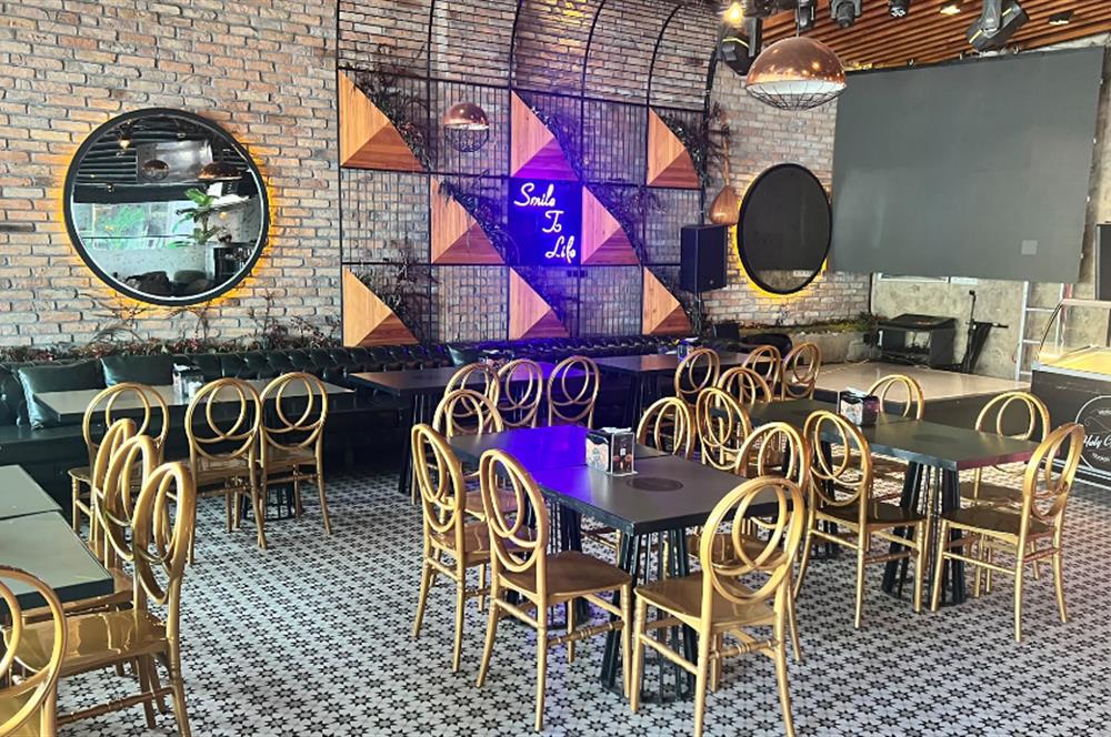 Ümraniye'de Devren Satılık 450m² Cafe, Restoran ve Oyun Salonu