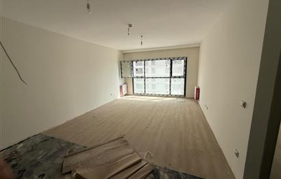 CENTURY 21 PARS'TAN MİNA TOWERS'DA SATILIK BÜYÜK TİP 1+1 DAİRE