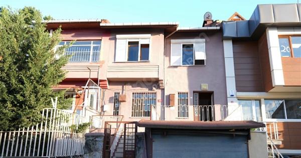 KOŞUYOLU SATILIK MÜSTAKİL İKİ KATLI EV - 38113