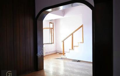 KOŞUYOLU SATILIK MÜSTAKİL İKİ KATLI EV