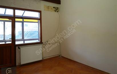 KOŞUYOLU SATILIK MÜSTAKİL İKİ KATLI EV