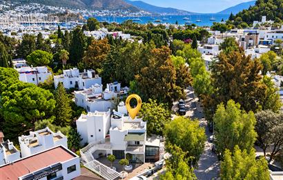 Bodrum Eskiçeşme Cafer Paşa Caddesi Üzerinde Köşe Konum Kurumsal Kiracılı 2 Ayrı Tapulu Satılık Dubleks Ticari Bina