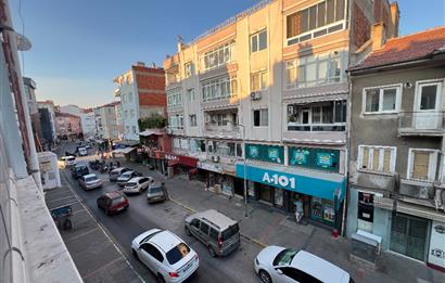 ÇARŞI MERKEZDE ATALAR CAD EŞYALI ARA KAT KİRALIK 3+1 DAİRE