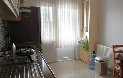 Bahçelievlerde Kiralık Park Manzaralı Arakat Geniş 2+1 Daire