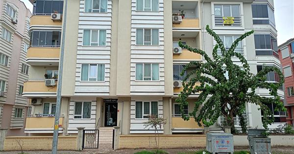 Bahçelievlerde Kiralık Park Manzaralı Arakat Geniş 2+1 Daire - 38142