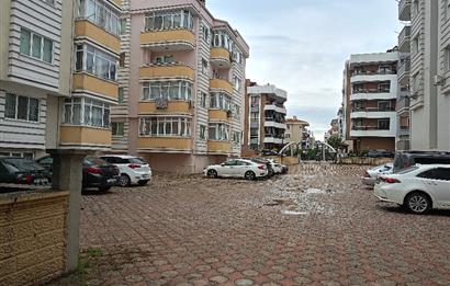 Bahçelievlerde Kiralık Park Manzaralı Arakat Geniş 2+1 Daire