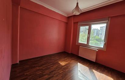 ÇAM KOZA COURT SİTESİNDE GENİŞ KULLANIŞLI 2+1 KİRALIK DAİRE