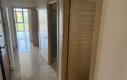 Maltepe Zümrütevler’de Caddeüstü Kiralık Daire