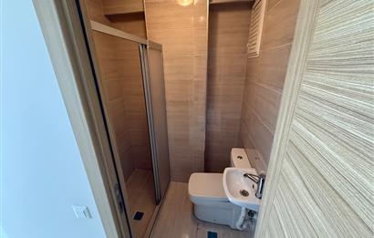 Maltepe Zümrütevler’de Caddeüstü Kiralık Daire