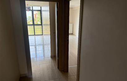 Maltepe Zümrütevler’de Caddeüstü Kiralık Daire