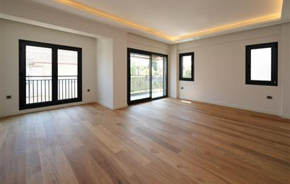 C21 Bal'dan Atatürk Mahallesinde Asansörlü 4 Katlı Lüks Villa
