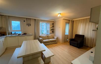 ÜSKÜDAR BAĞLARBAŞI SOYAK EVLERİ EŞYALI 2+1 KİRALIK DAİRE