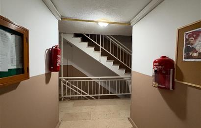 ÜSKÜDAR BAĞLARBAŞI SOYAK EVLERİ EŞYALI 2+1 KİRALIK DAİRE