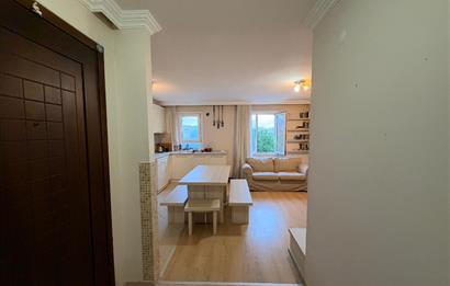 ÜSKÜDAR BAĞLARBAŞI SOYAK EVLERİ EŞYALI 2+1 KİRALIK DAİRE