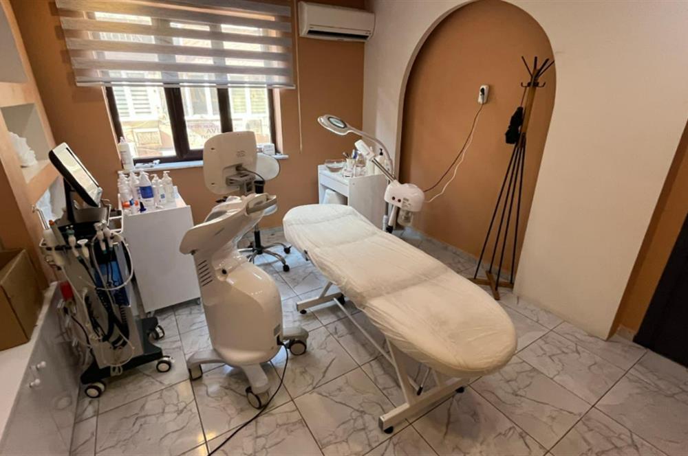 BALIKESİR ÇARŞIDA 3 KATLI DEVREN KİRALIK FIRSAT GÜZELLİK MERKEZİ