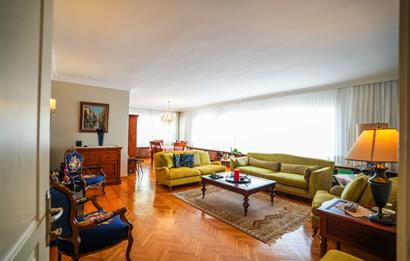 NİŞANTAŞI'NA YÜRÜME MESAFESİNDE OTOPARKLI 4+1 DAİRE