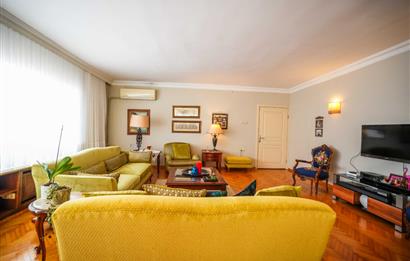 NİŞANTAŞI'NA YÜRÜME MESAFESİNDE OTOPARKLI 4+1 DAİRE