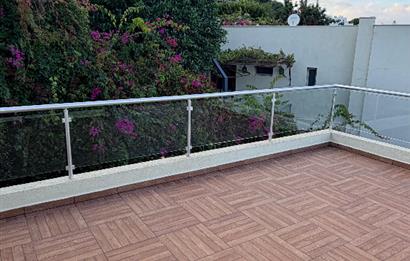 BODRUM GÜNDOĞANDA ÖZEL PLAJLI SİTEDE SATILIK TRİPLEKS VİLLA
